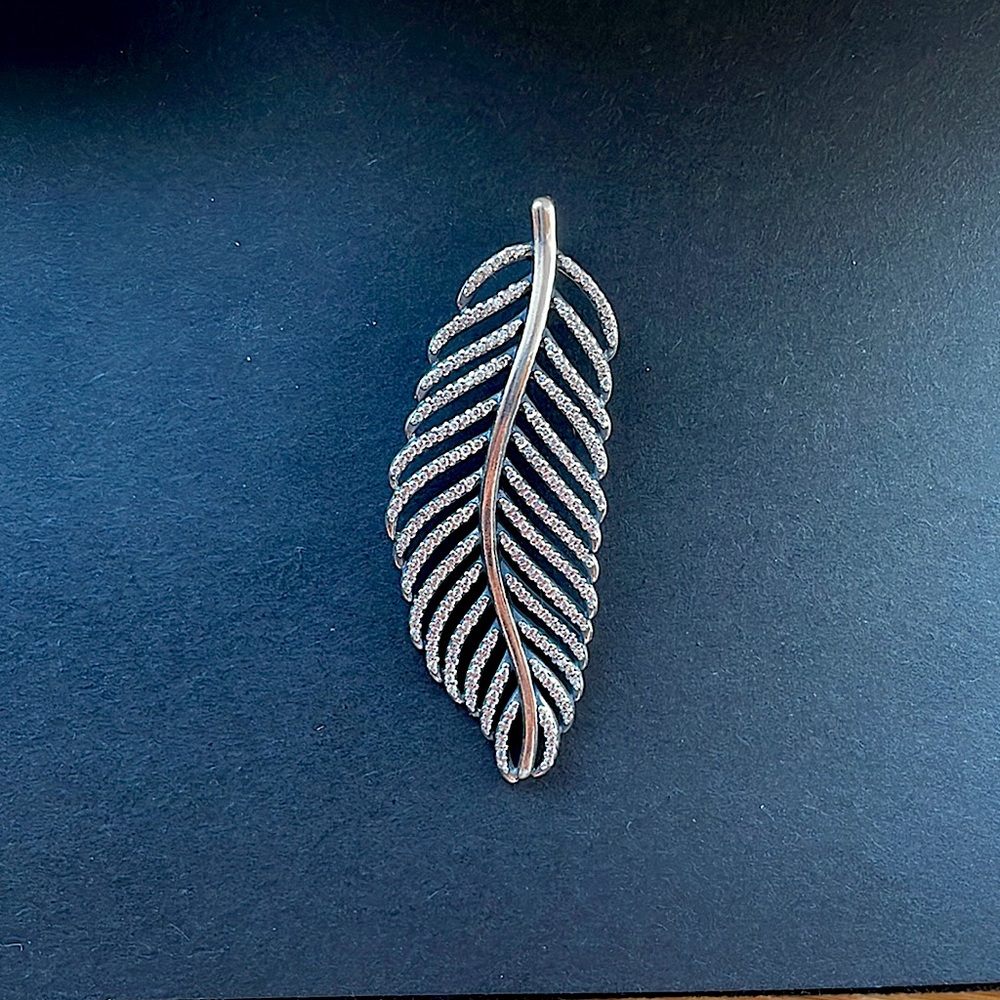 Pandora Light as a Feather pendant style 390350CZ